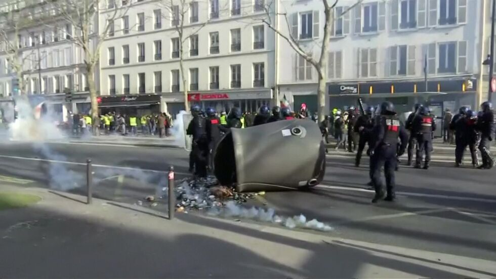 Сблъсъци на протеста на "жълтите жилетки" в Париж (ВИДЕО)