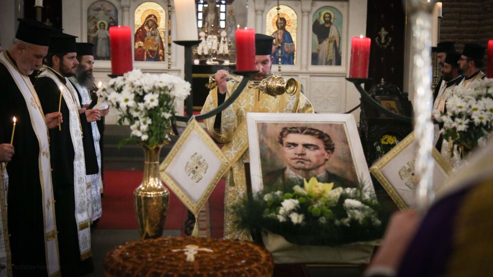 Литургия в памет на Васил Левски в църквата „Света София”