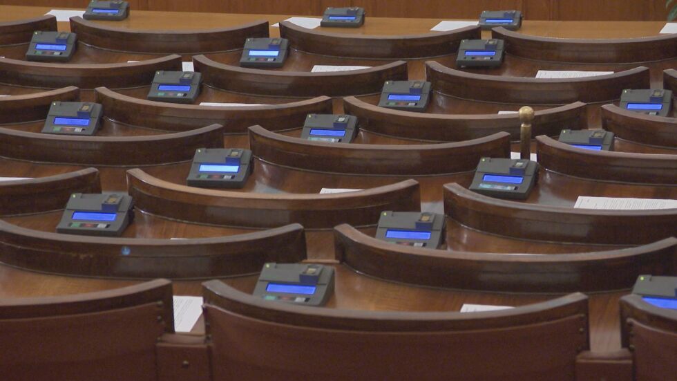 48-ият парламент: 30 000 лева струва на данъкоплатците един час в пленарната зала