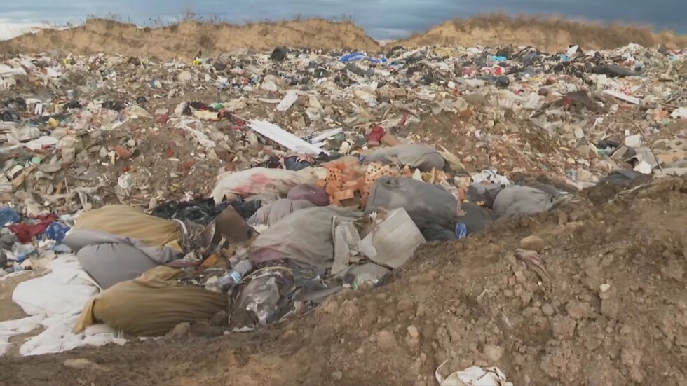 ЕК иска санкции за България заради некултивирани депа за отпадъци
