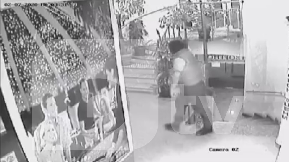 Маскиран и въоръжен полицай обра казино в Перник