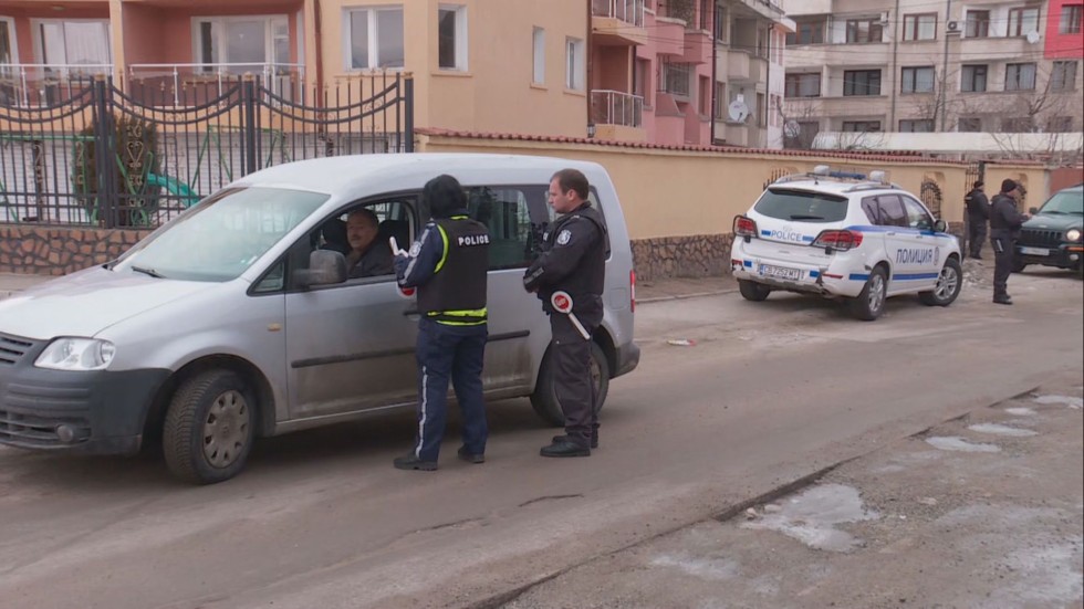 Акция срещу битовата престъпност в Самоков, има задържани