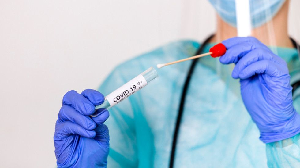 Ваксинираните срещу COVID-19 не са освободени от тест при пътуване до Англия и Шотландия