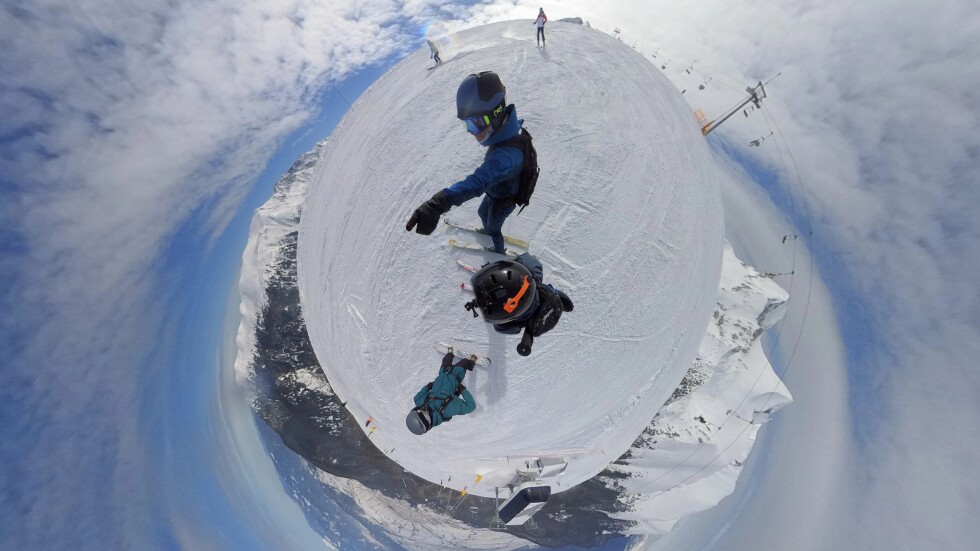 Опит за рекорд: 30 000 вертикални метра със ски и сноуборд за един ден (ВИДЕО И СНИМКИ)