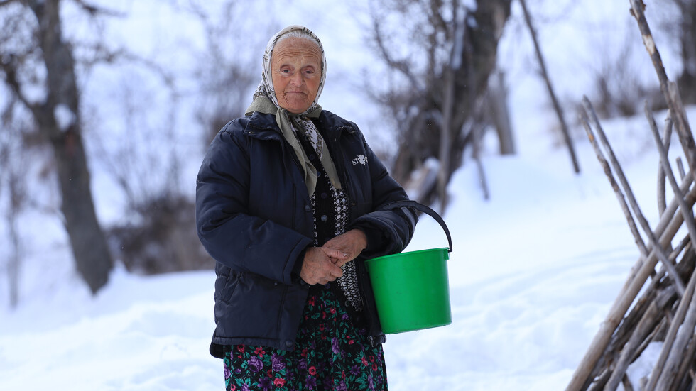 "Изгубени във времето": Баба Закие, новите й приятели и щастието от това да даваш