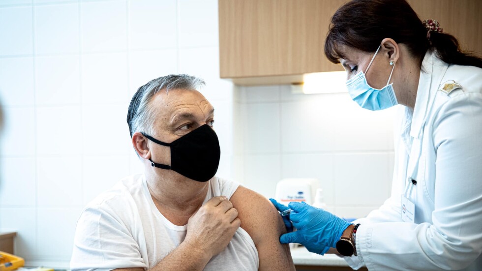 Виктор Орбан се имунизира с китайската ваксина срещу COVID-19 (ВИДЕО)