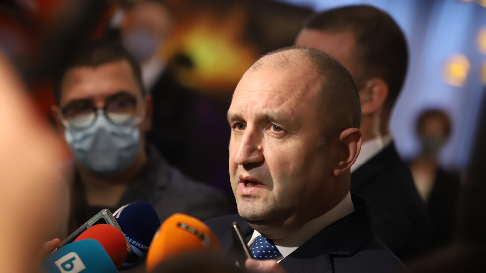 Радев атакува Петков: Посещението в РСМ беше прибързано