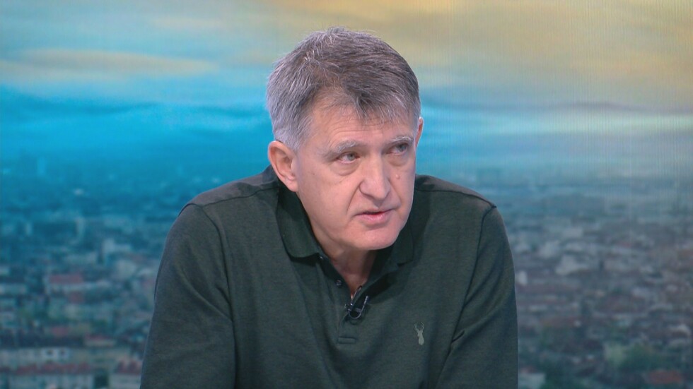 Николай Младенов: Дефицитът в Спешна помощ пречи да се работи с повече пациенти
