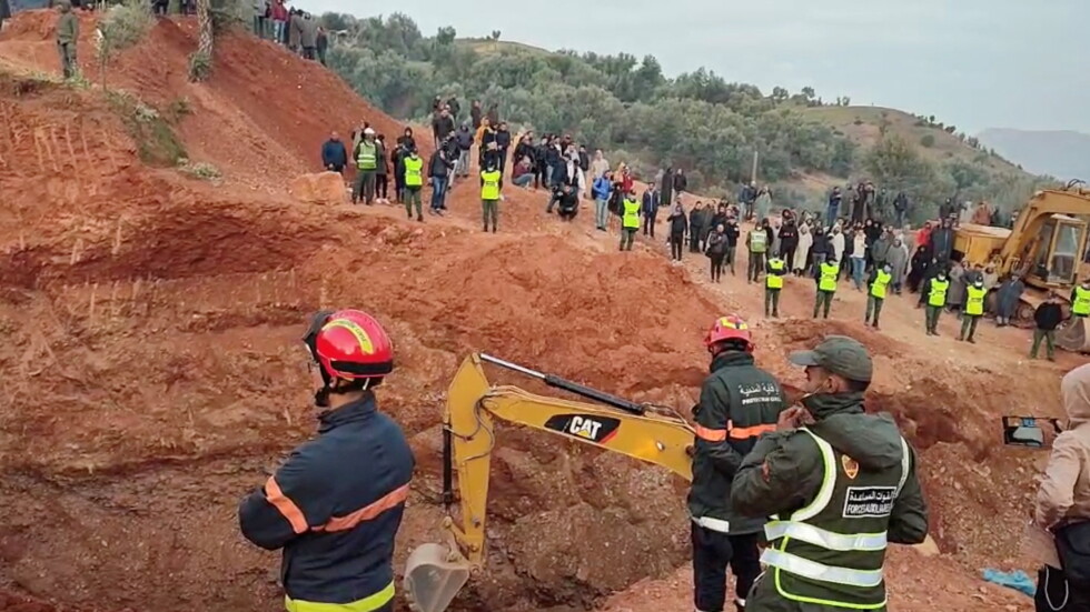 Дете пропадна в 30-метрова шахта в Мароко