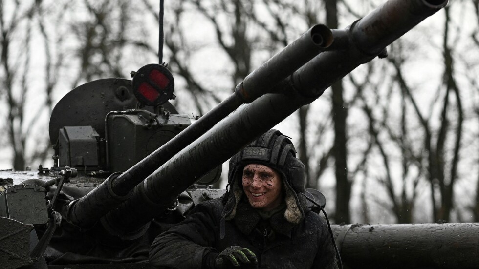 Министърът на отбраната на Русия: Част от военните учения приключват