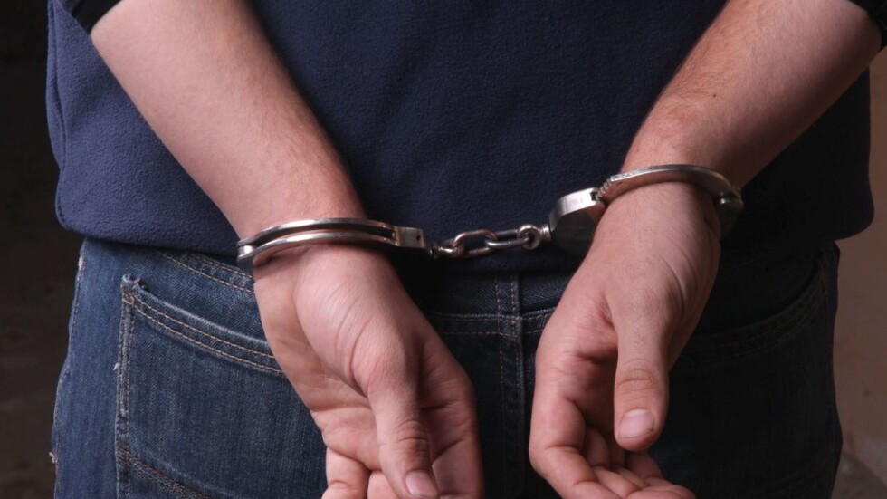 Арестуваха мъж от „Столипиново“ за купуване на гласове