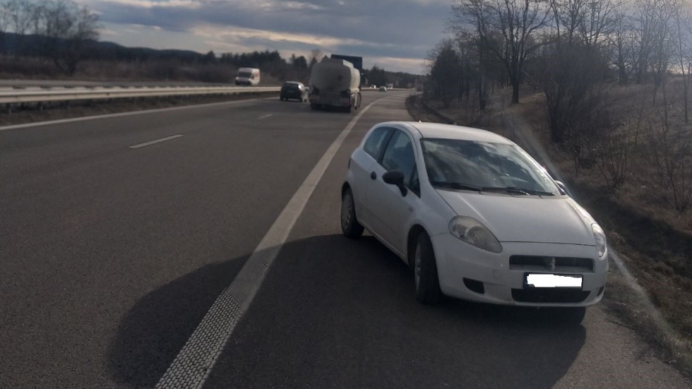 След 3 км преследване: Спряха кола, която шофира в насрещното на АМ „Тракия“