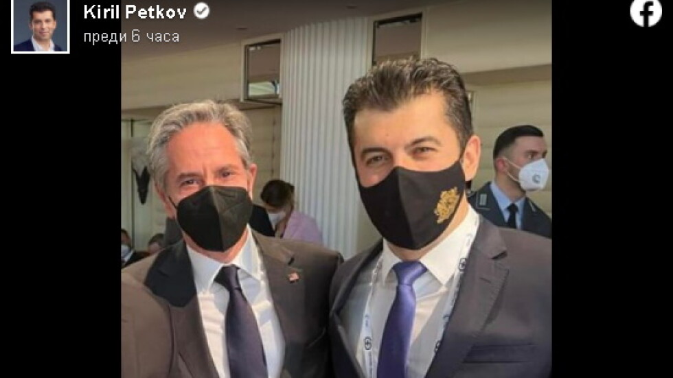Кирил Петков пусна снимка с Блинкен, от която е изрязан македонският му колега