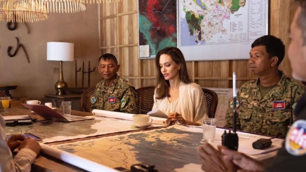 Анджелина Джоли в Камбоджа: Чувствам, че душата ми се възстановява 