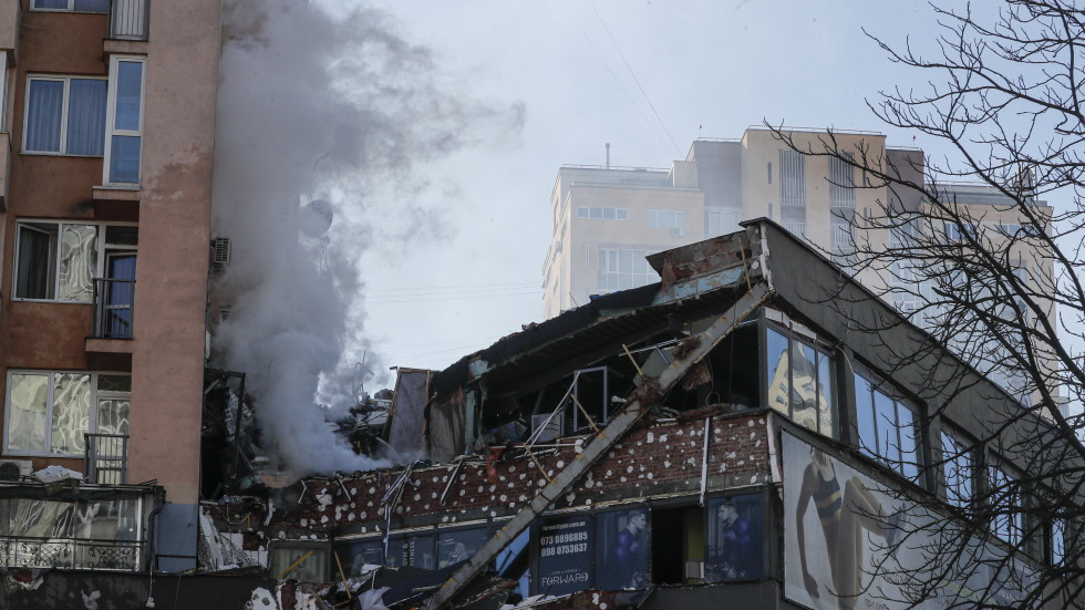 Трети ден война: Ракета удари блок в Киев, ранени деца, Зеленски отказа евакуация(ОБЗОР до 12 ч.)