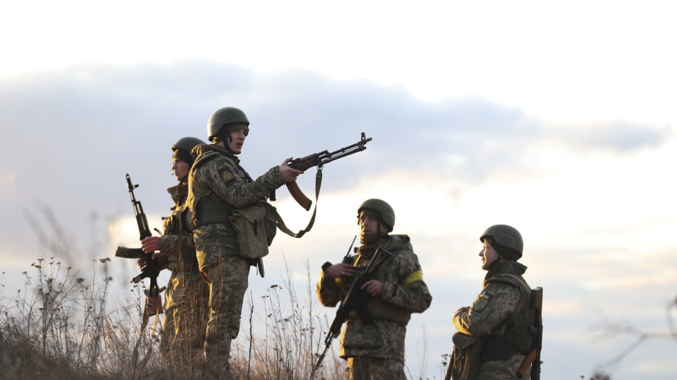 Южният град Нова Каховка е превзет от руски войски