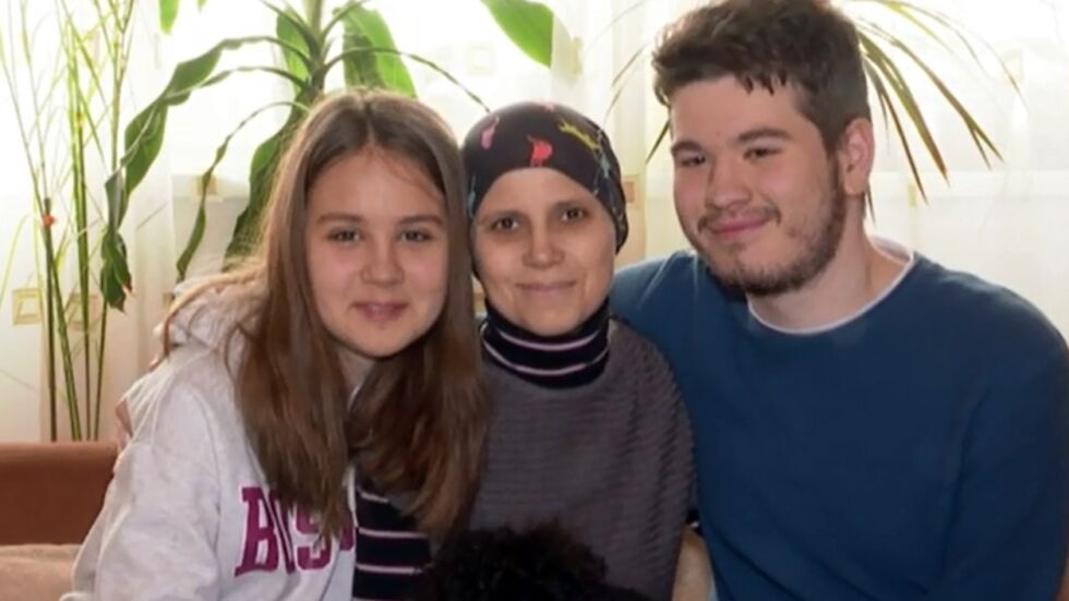 Майка на две деца се нуждае от животоспасяваща операция: Не мога да се предам, искам да съм до тях