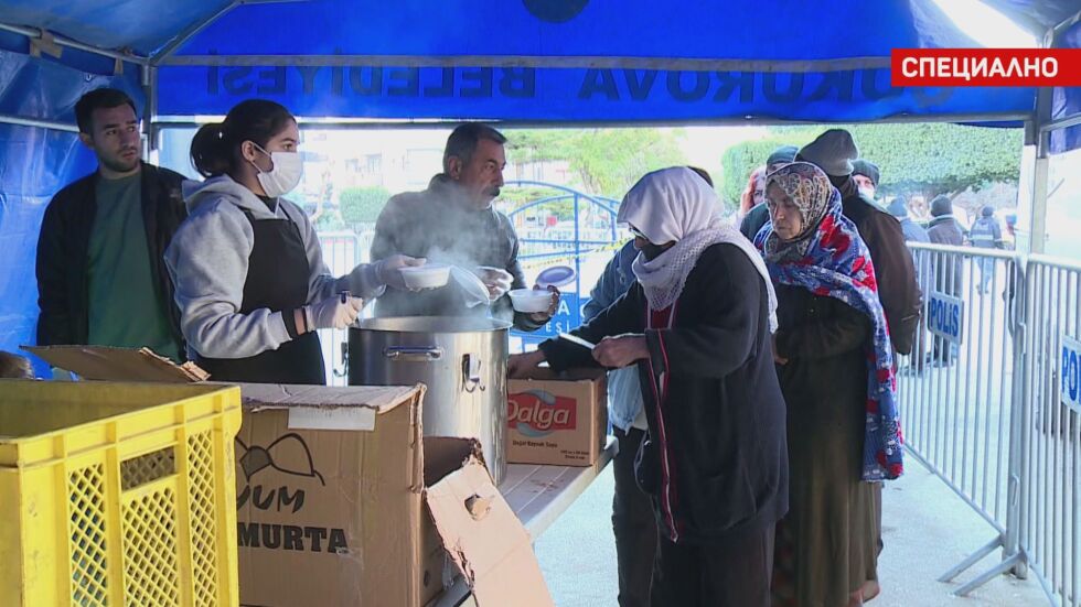 Специалният пратеник на bTV в Турция: Над милион са хората в палатковите лагери