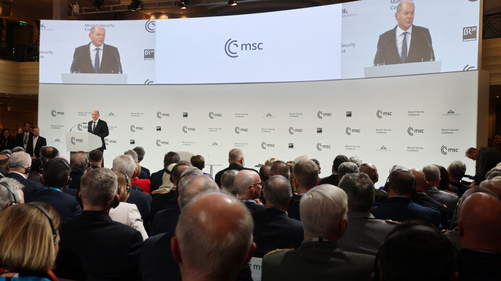 Конференция в Мюнхен: Лидерите искат разширяване на НАТО и укрепване европейската отбрана