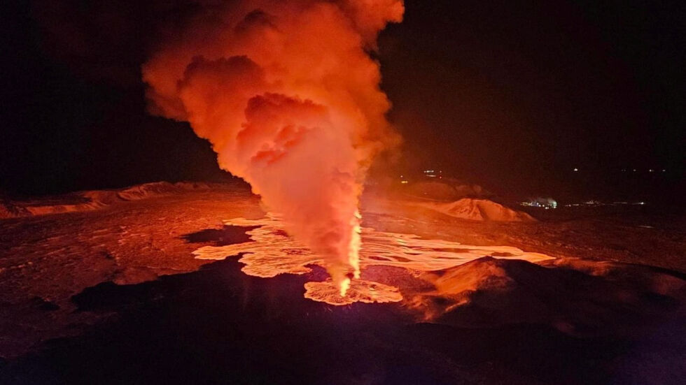 Яркооранжева лава и разтопени скали: Отново изригна вулканът в Исландия (ВИДЕО и СНИМКИ)
