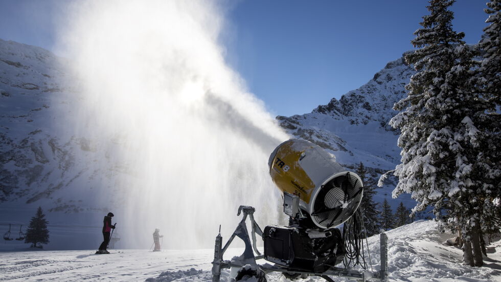 Доклад: Машините за сняг няма да спасят френските ски курорти