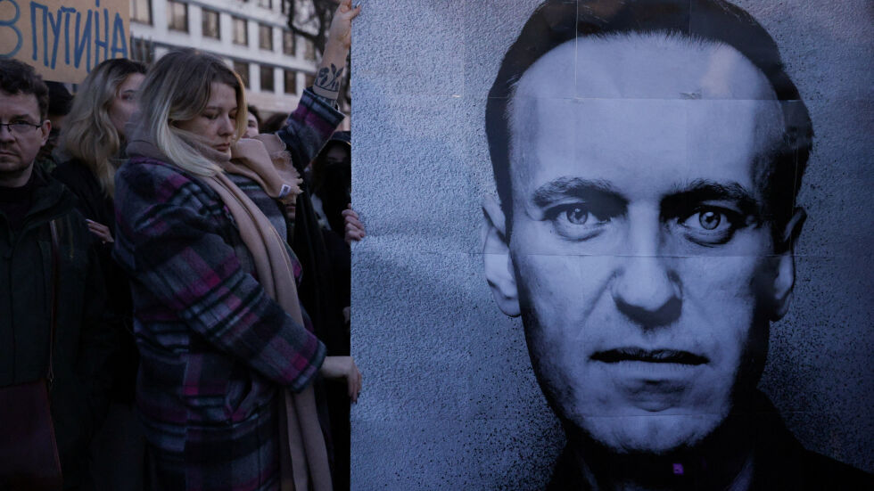 „Бавно убит от Кремъл“: Санкционират 33 длъжностни лица заради преследването и смъртта на Навални