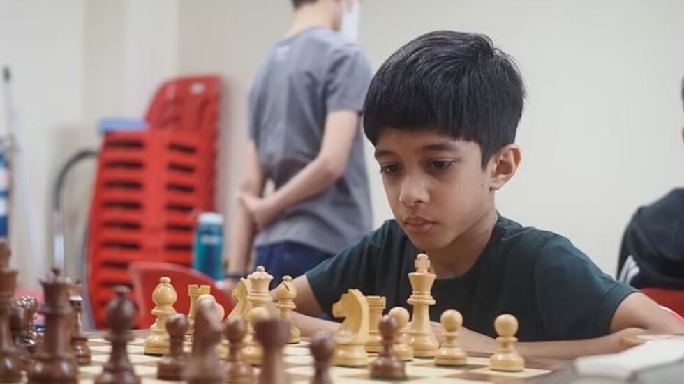 8-годишно дете постави рекорд, победи гросмайстор по шахмат