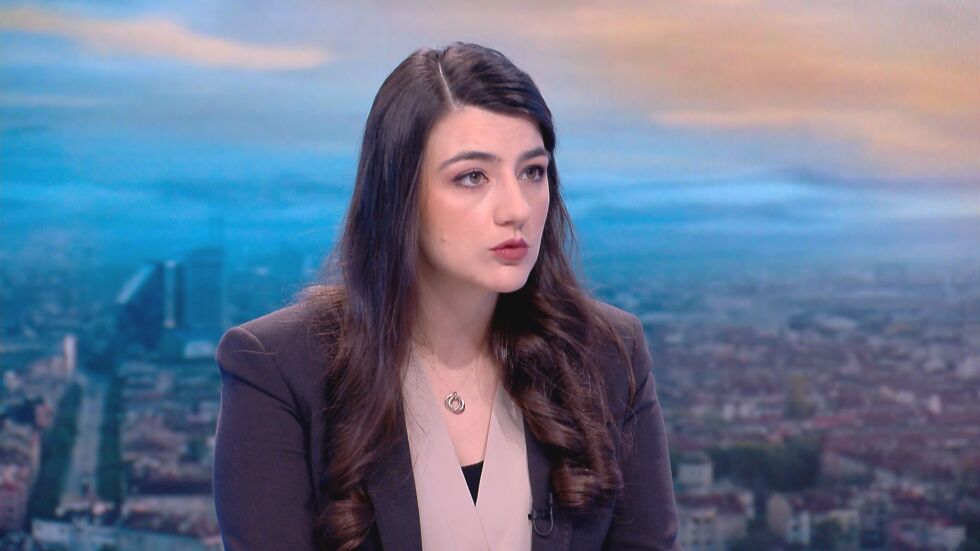 Лена Бориславова: Не разбирам свръхреакцията на ГЕРБ, меморандумът е покана за преговори