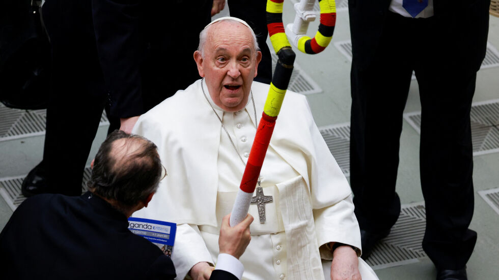 “Все още не съм се възстановил“: Папа Франциск е откаран в болница за преглед