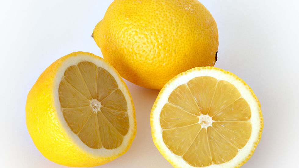 Какви са ползите от консумацията на лимони