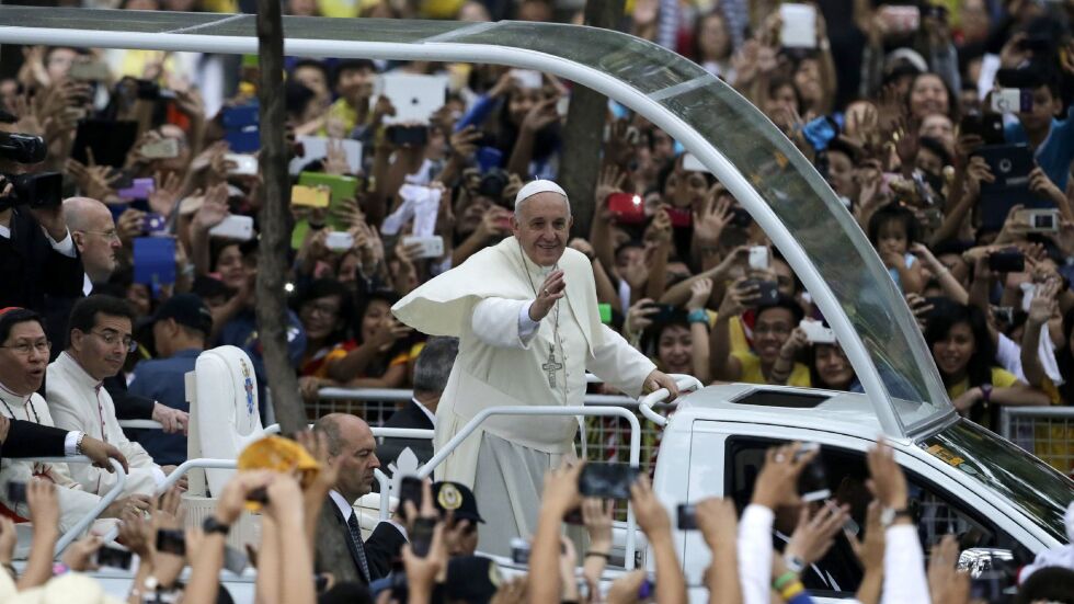 6 млн. души посрещнаха Франциск в Манила (СНИМКИ)