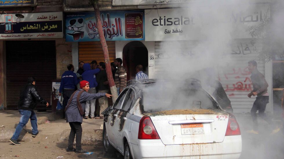 Жертвите на безредиците в Египет вече са 15