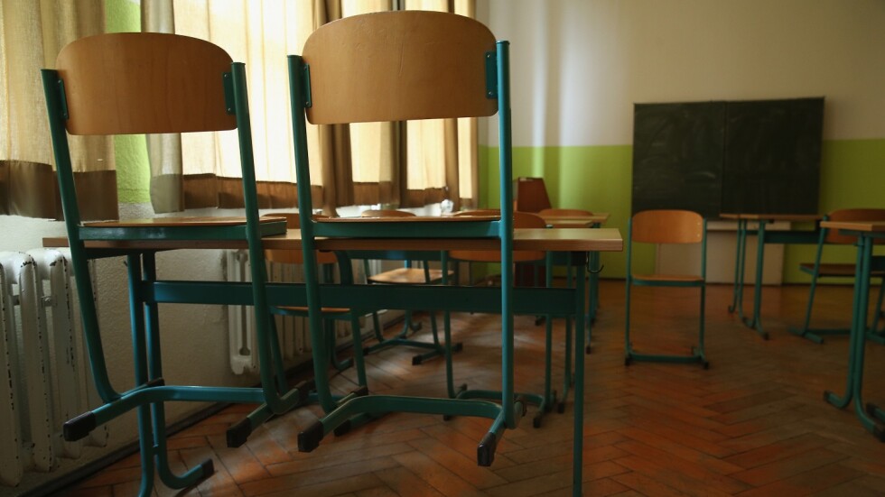 Подготвя се закриване или сливане на емблематични училища в Сливен