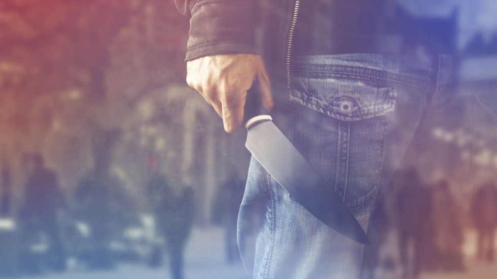 Опитаха се да убият с нож 17-годишно момиче в Бургас
