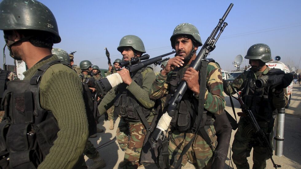 Пакистан продължава офанзивата срещу талибаните