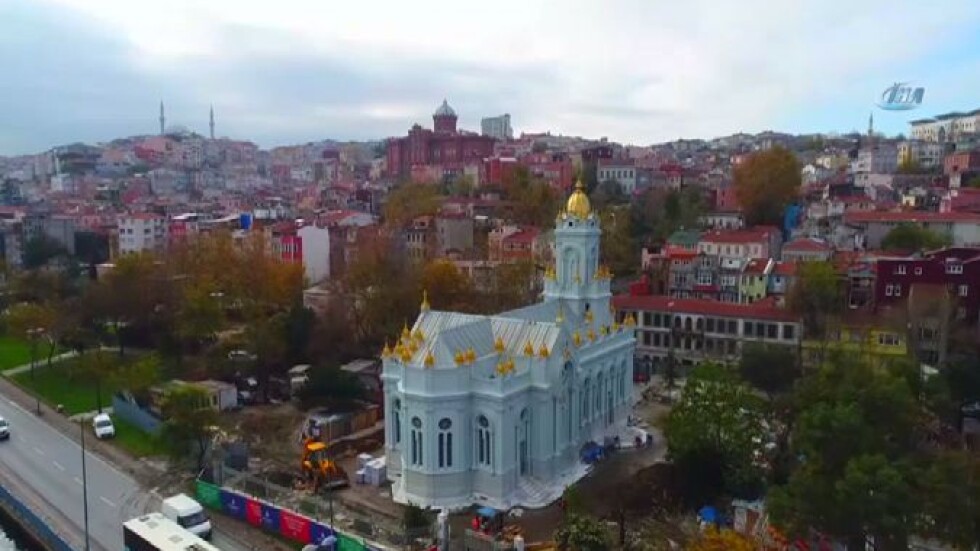 Железният храм: Пазителите на църквата „Св. Стефан“ в Истанбул