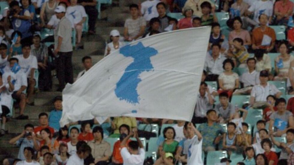 Северна и Южна Корея излизат под общ флаг в Пьончан