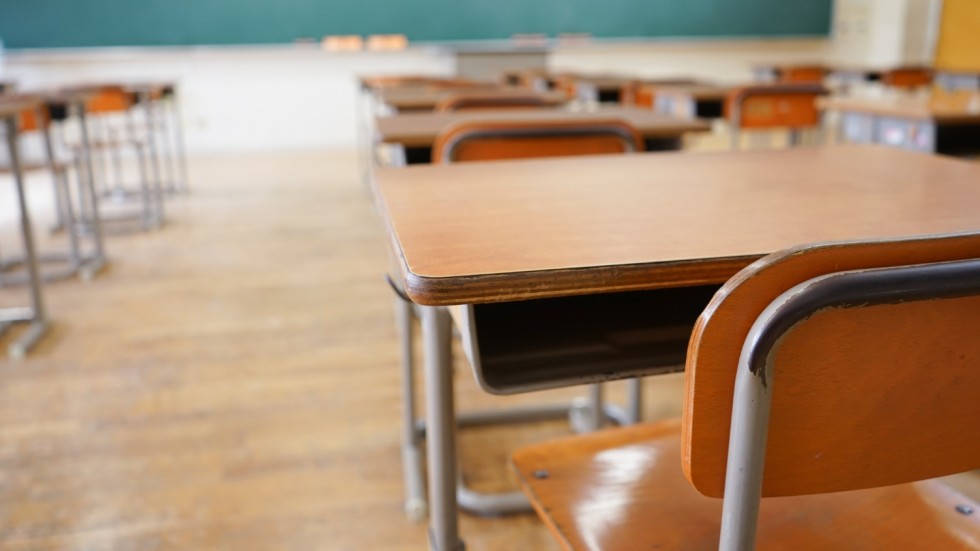 МОН: По-малко от 1% от учители и ученици са под карантина в началото на учебната година 