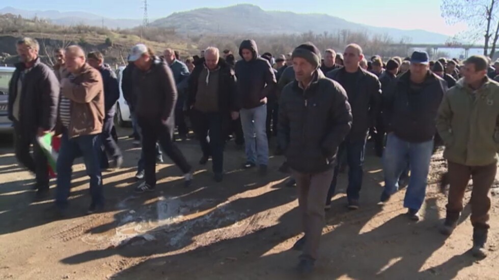 Фермерите от Родопите излязоха на протест