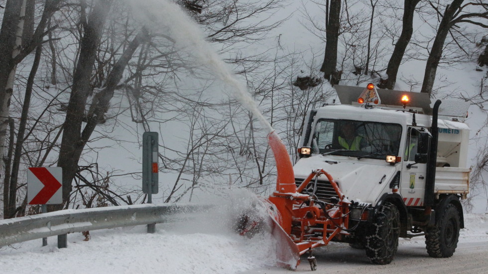 На прага на зимата: 335 снегорина ще почистват улиците в София 