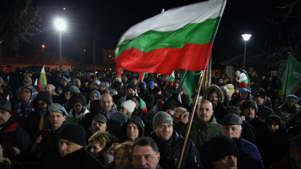 Командоси подкрепиха протестите във Войводиново (ОБЗОР)