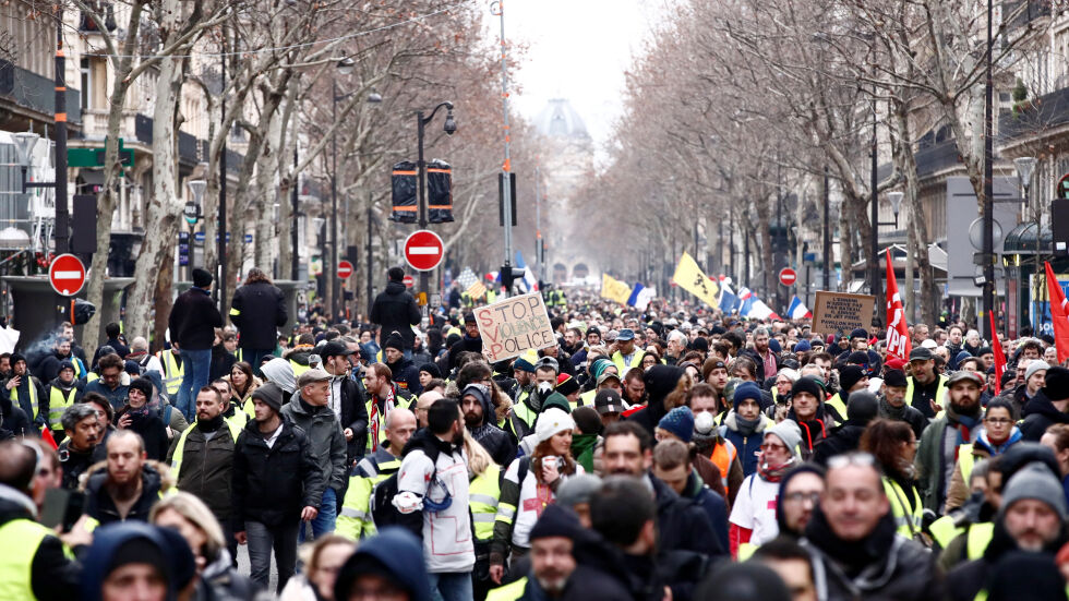 В очакване на нови протести: 80 000 полицаи са мобилизирани във Франция