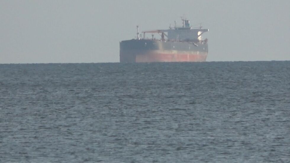 Върнаха либийския танкер в Бургаския залив 