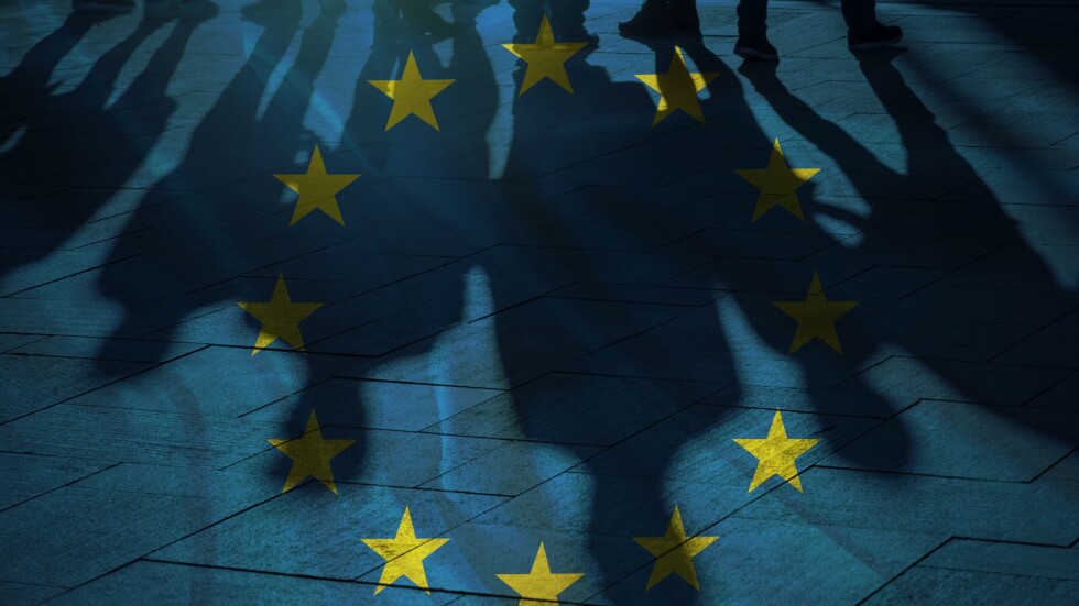 ЕК препоръча постепенно премахване на ограниченията за пътуване в ЕС след 30 юни 