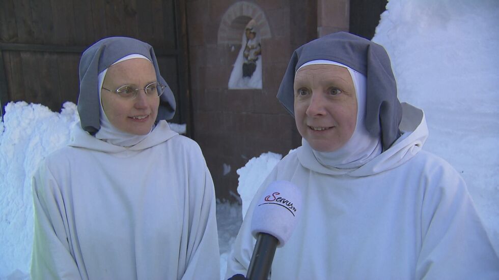 Спасиха монахини, блокирани повече от седмица от снежни преспи
