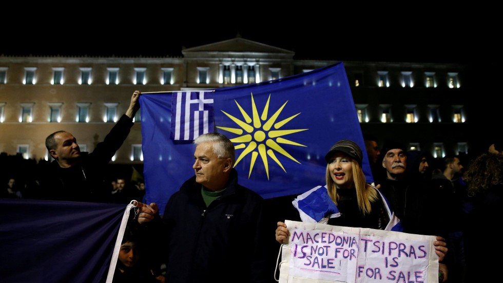 Гръцкият парламент отложи вота за Преспанския договор