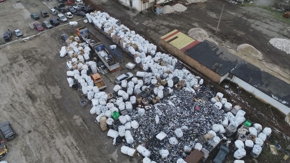 "За Земята":  Новата наредба за отпадъците е кризисен пиар
