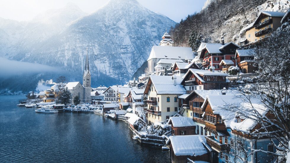 Кметът на австрийското село, вдъхновило „Замръзналото кралство“, моли туристите да спрат да прииждат