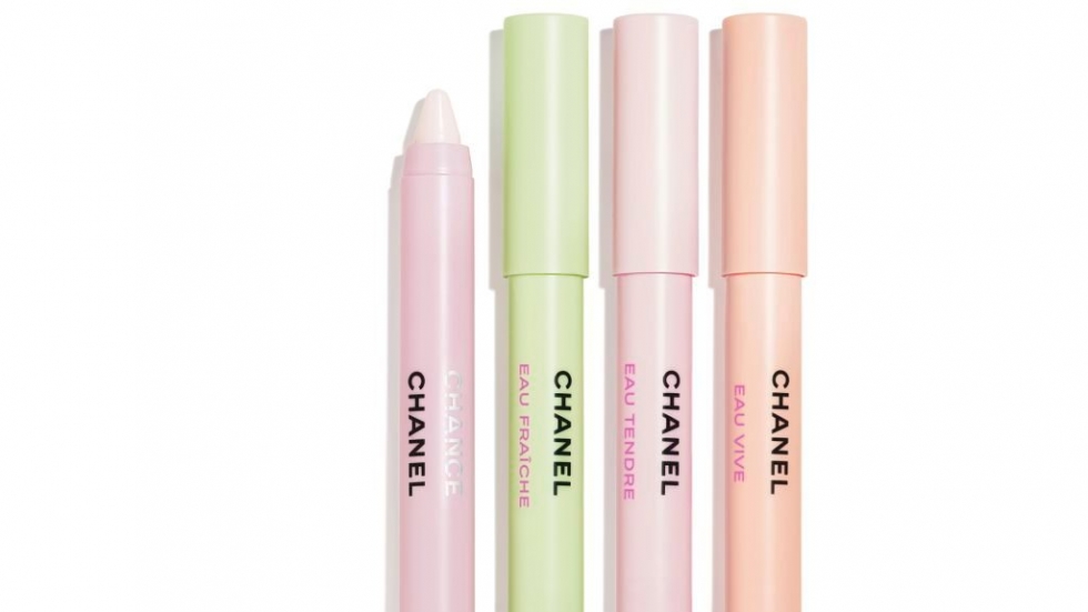 Новите парфюми на Chanel са под формата на моливи