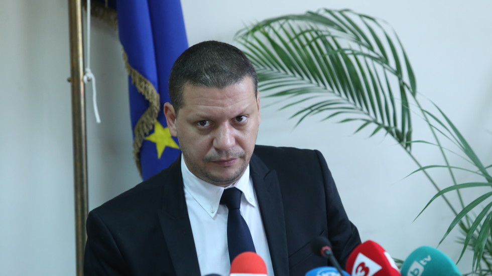 Областният управител на Софийска област напуска „Атака“ след скандал
